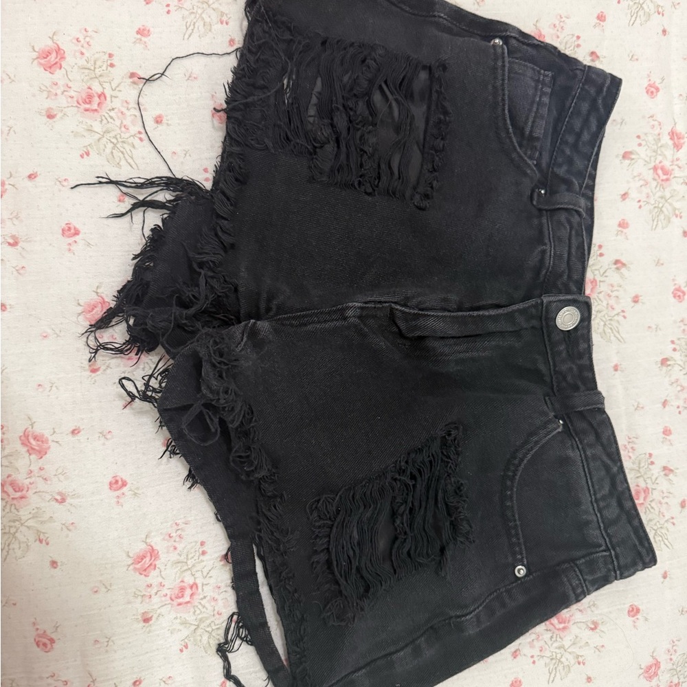 Stylish Black Distressed Women Shorts